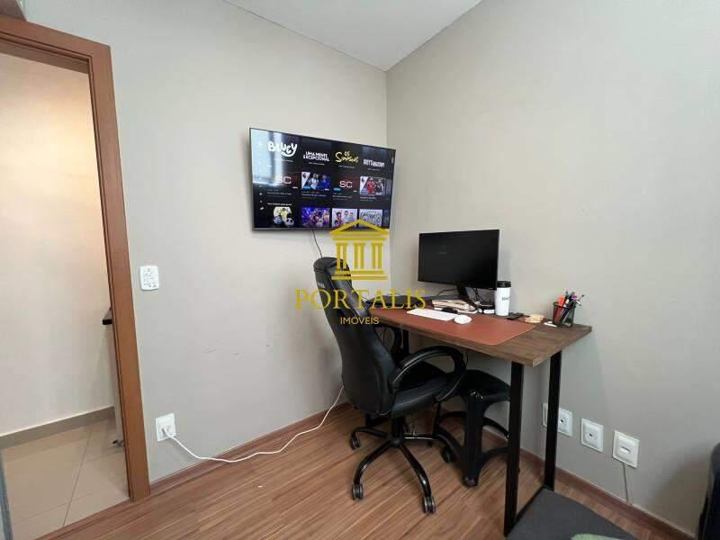 Apartamento, Sagrada Família, 2 Quartos, 1 Vaga