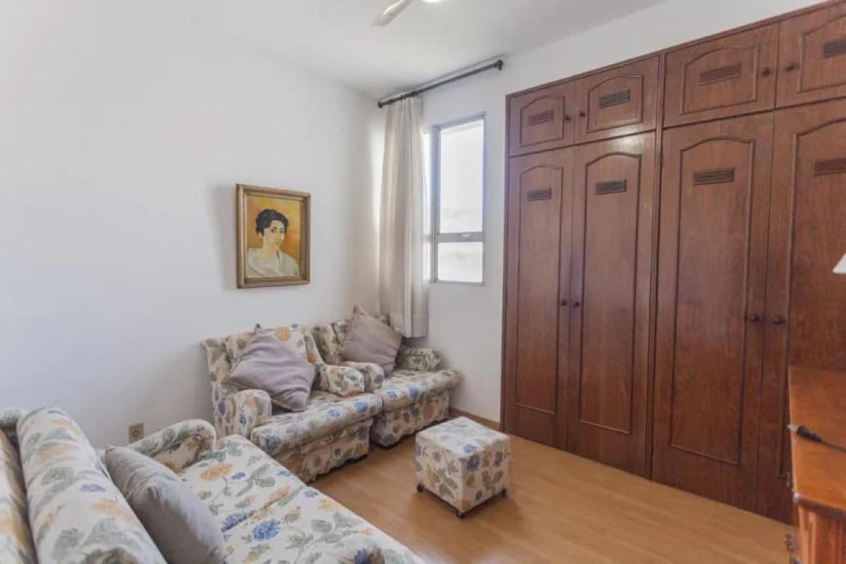 Apartamento, Vila Paris, 4 Quartos, 2 Vagas, 1 Suíte