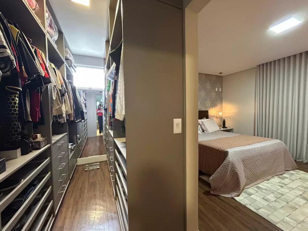 Casa, Teixeira Dias, 3 Quartos, 5 Vagas, 1 Suíte