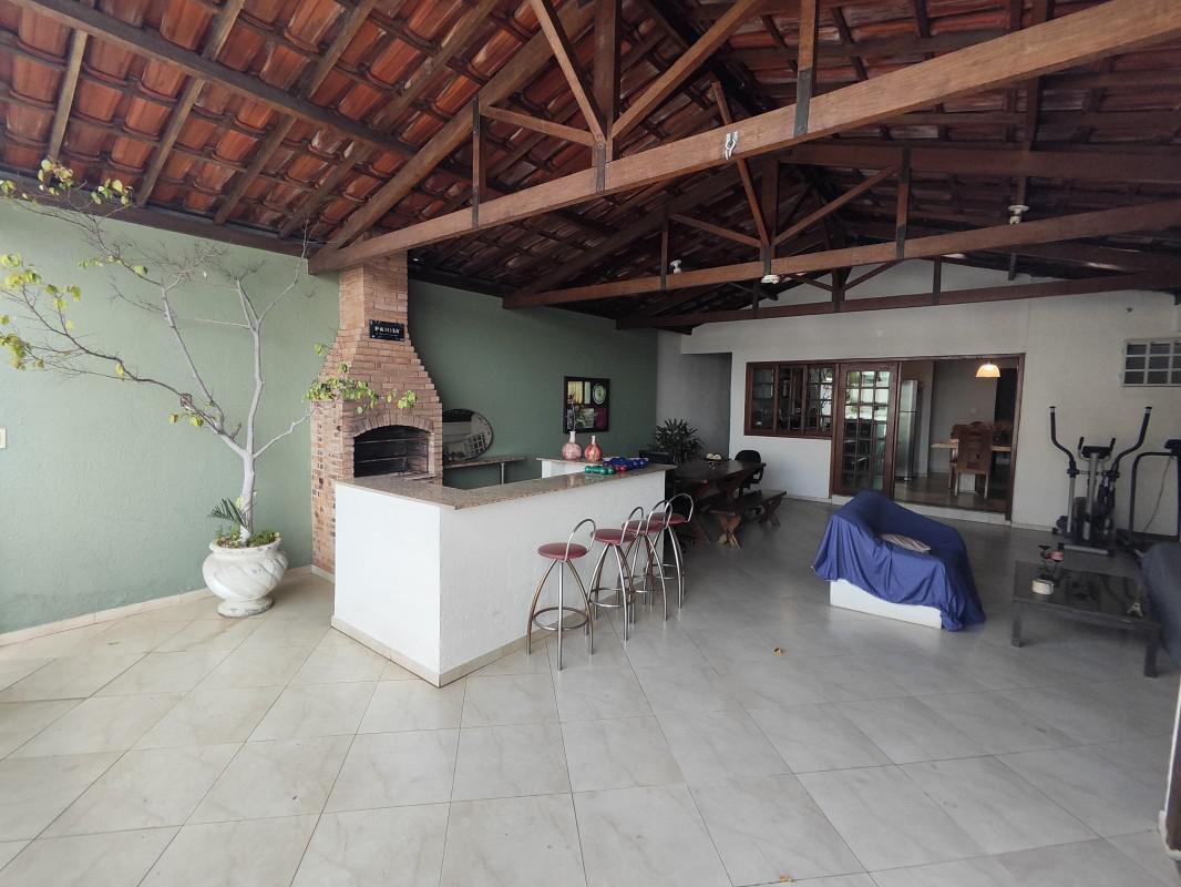 Casa, Concórdia, 5 Quartos, 4 Vagas, 2 Suítes