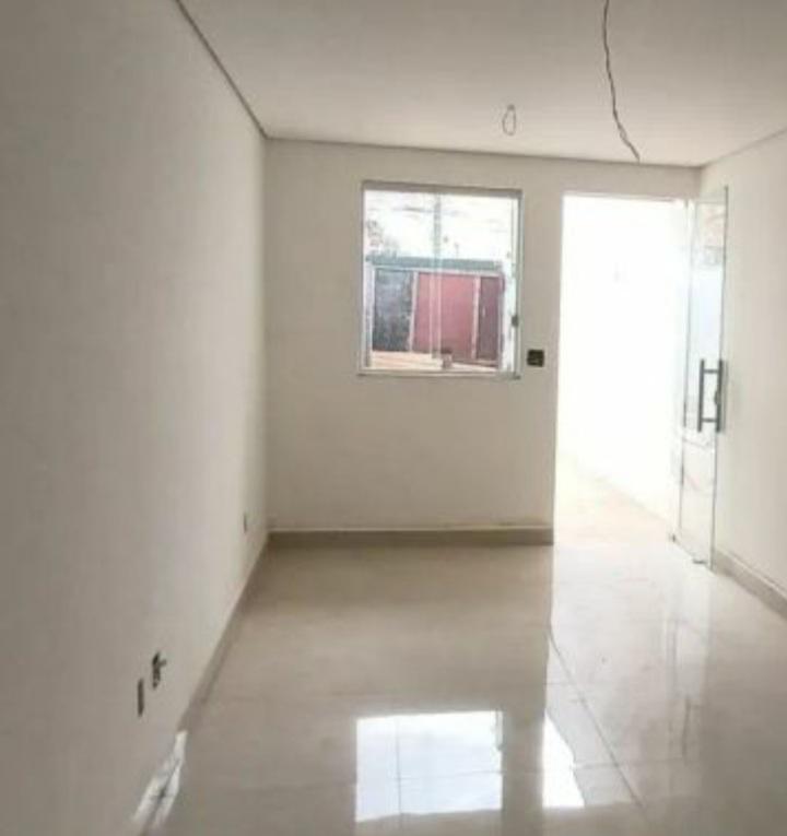 Casa, Floramar, 2 Quartos, 1 Vaga, 1 Suíte