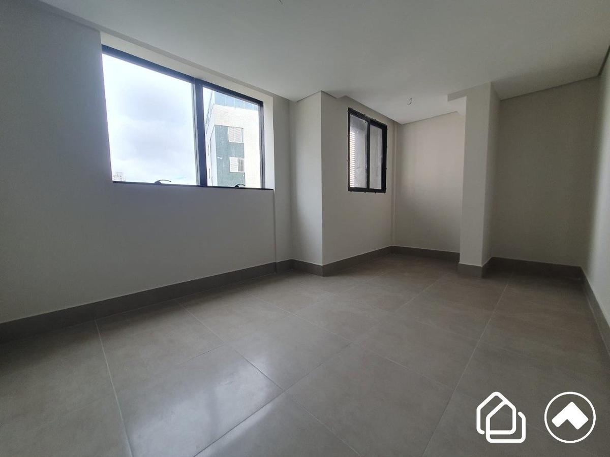 Cobertura, Estoril, 2 Quartos, 2 Vagas, 1 Suíte