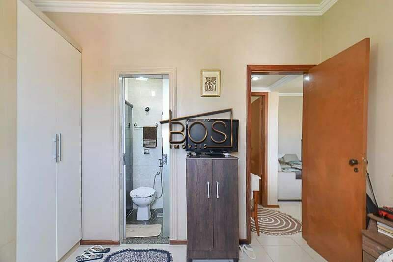 Apartamento, Sagrada Família, 2 Quartos, 1 Vaga, 1 Suíte