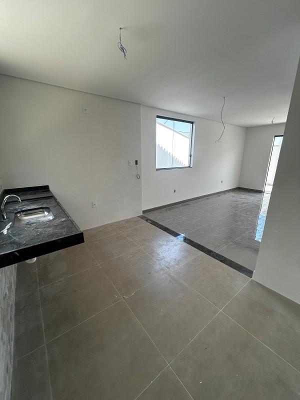 Casa, Masterville, 2 Quartos, 2 Vagas, 1 Suíte
