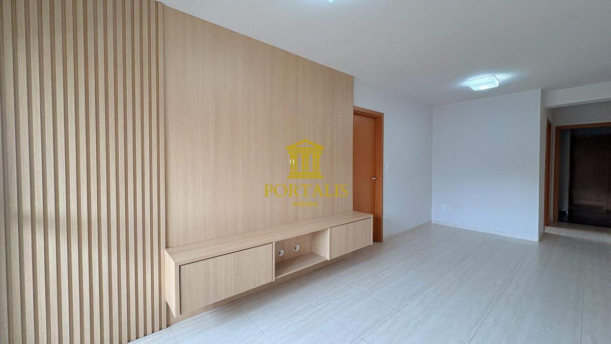 Apartamento, Sagrada Família, 3 Quartos, 2 Vagas, 1 Suíte