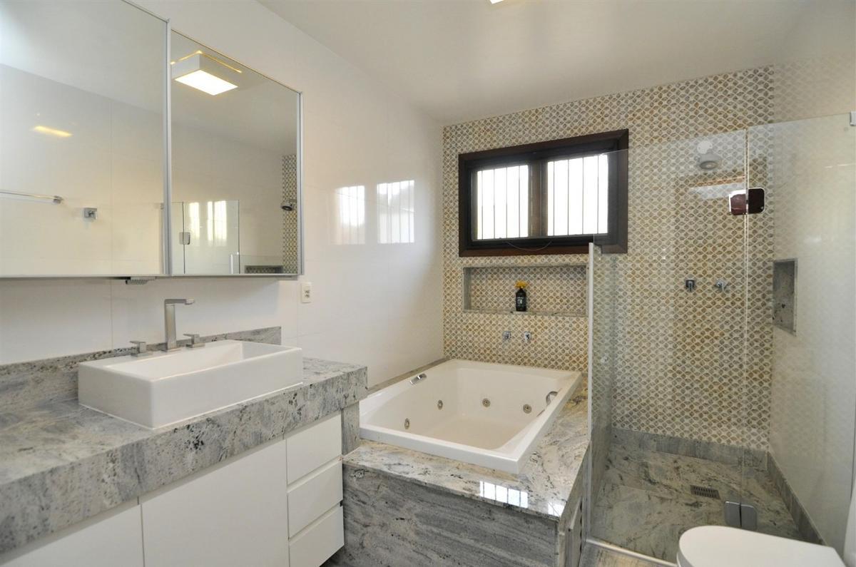 Casa, São Luiz (pampulha), 6 Quartos, 8 Vagas, 2 Suítes