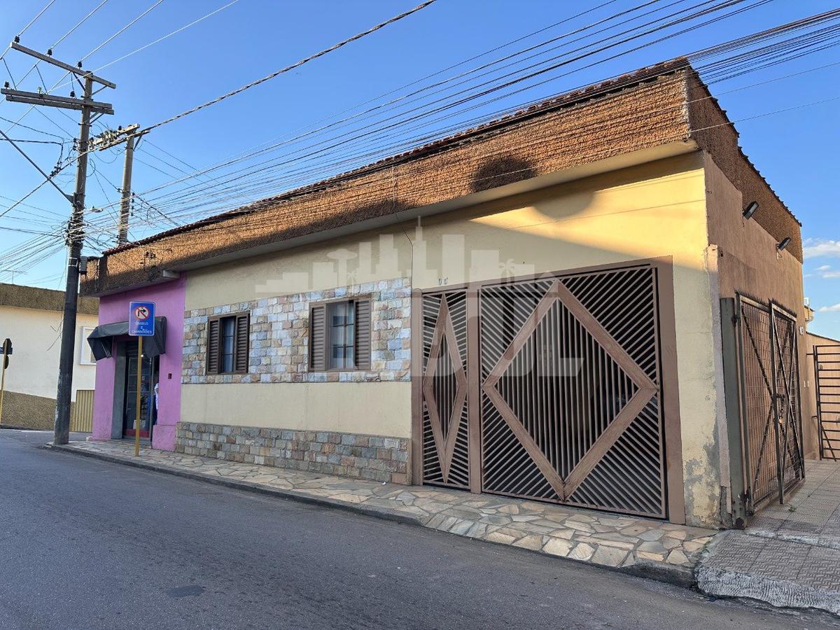 Casa, Centro, 6 Quartos, 2 Vagas