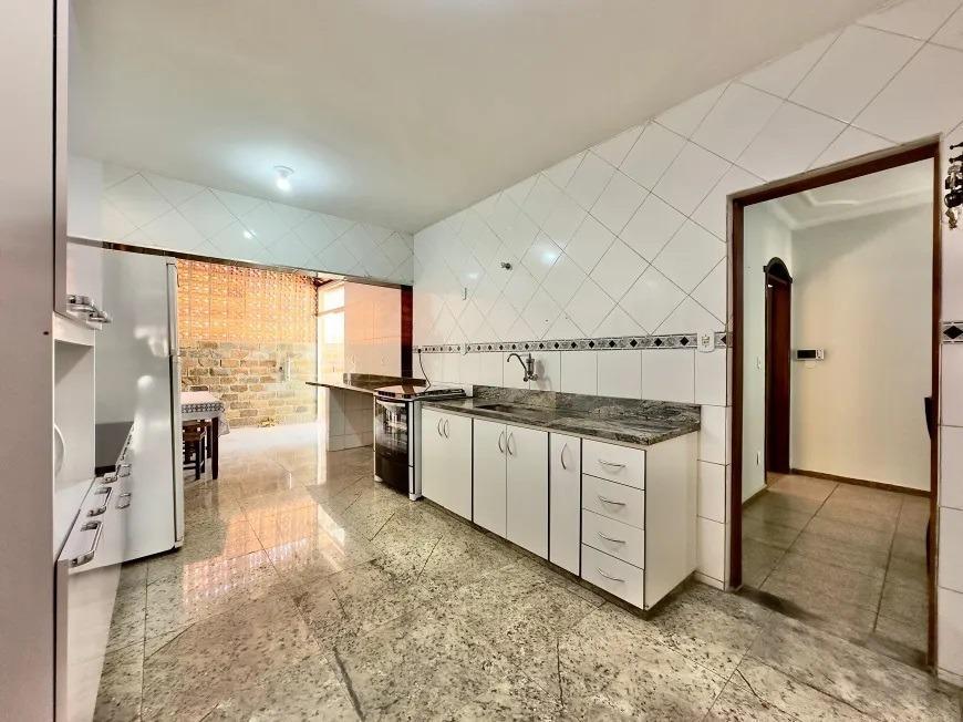 Casa, Santa Mônica, 4 Quartos, 3 Vagas, 1 Suíte