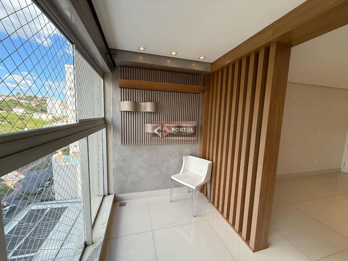 Apartamento, Castelo, 4 Quartos, 2 Vagas, 1 Suíte