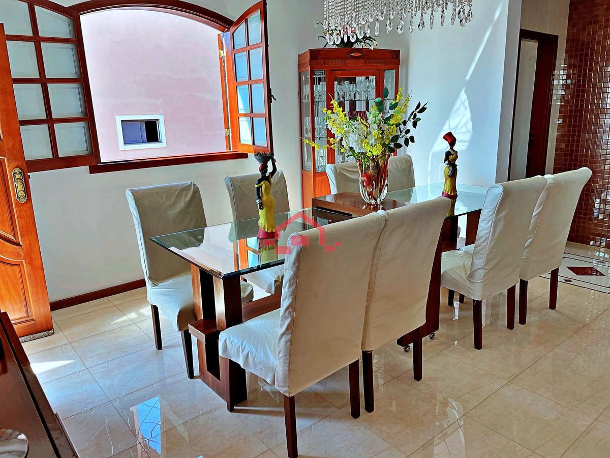 Casa, Trevo, 4 Quartos, 10 Vagas, 1 Suíte