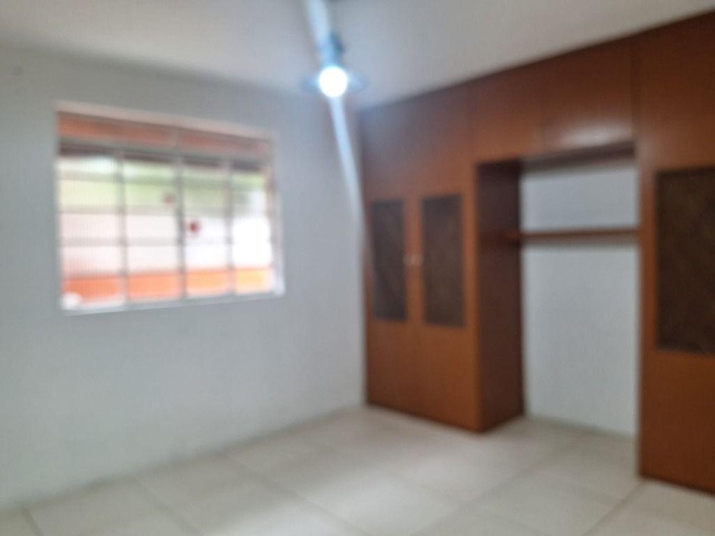 Casa, Centro, 2 Quartos, 5 Vagas, 1 Suíte