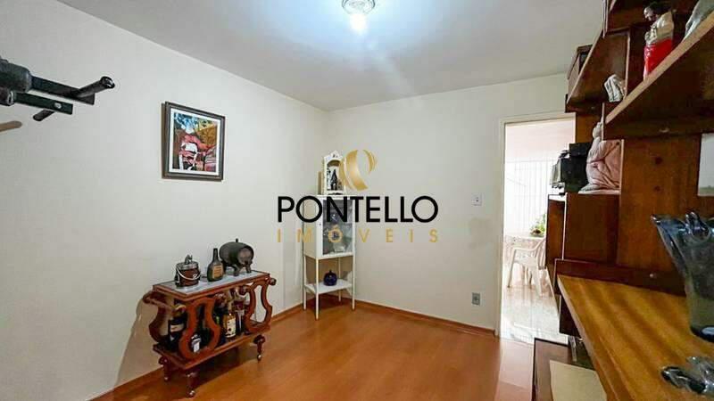 Casa, Cidade Nova, 7 Quartos, 2 Vagas, 1 Suíte