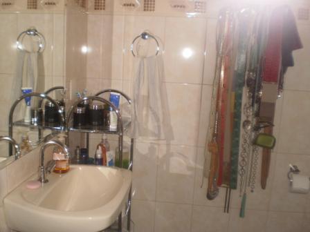 Casa, Santa Terezinha, 3 Quartos, 8 Vagas, 1 Suíte