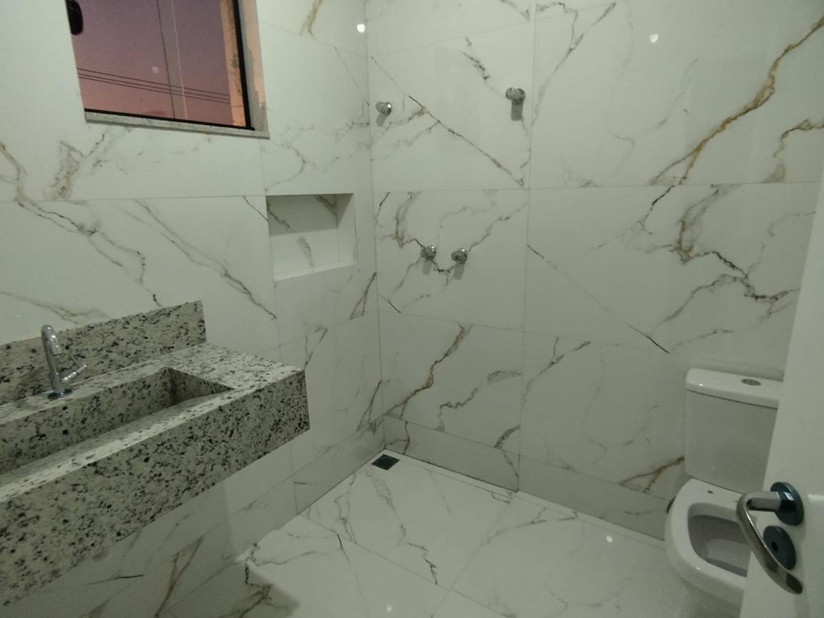 Casa, Floramar, 3 Quartos, 2 Vagas, 1 Suíte