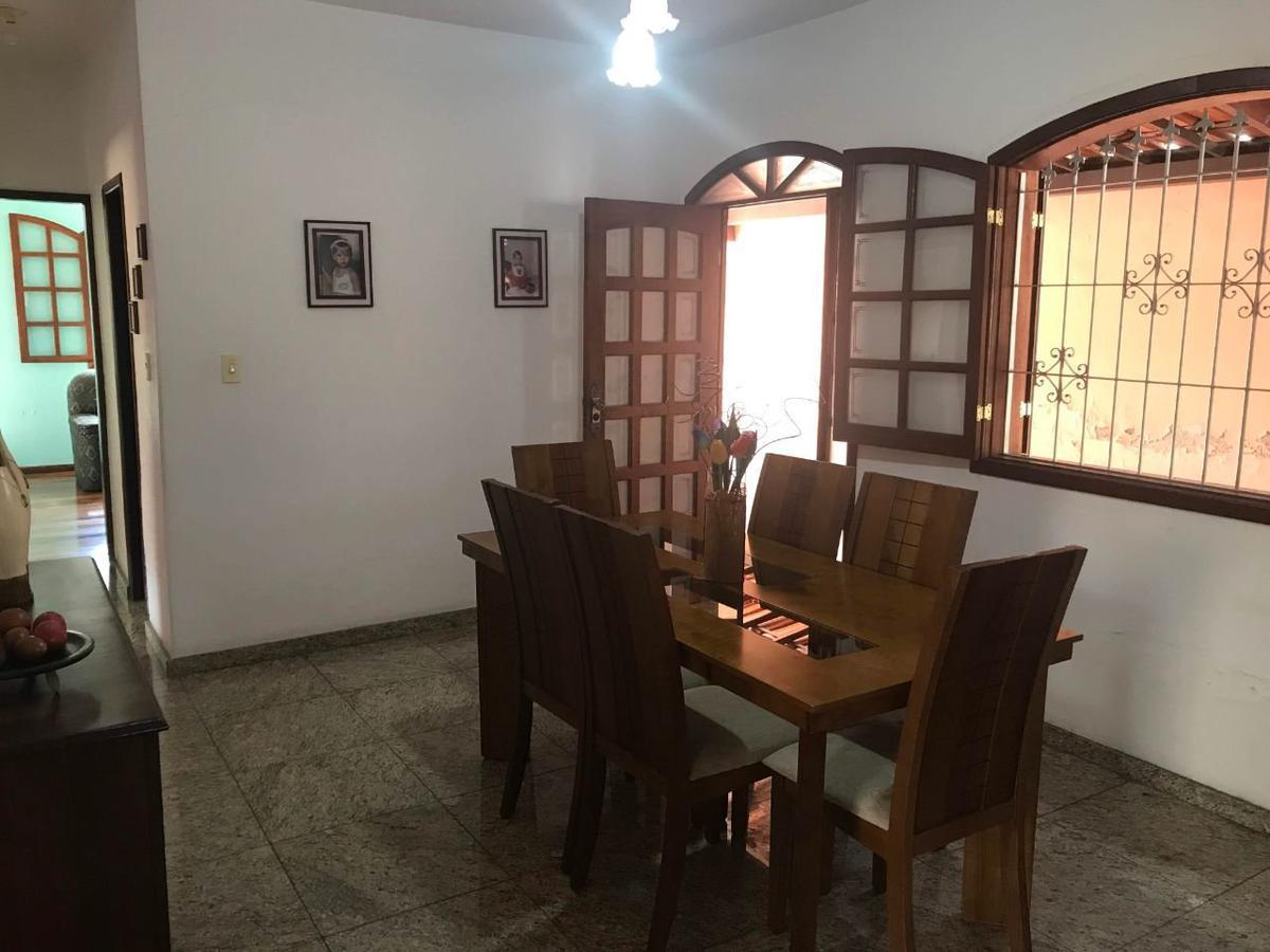 Casa, Arvoredo, 3 Quartos, 6 Vagas, 1 Suíte