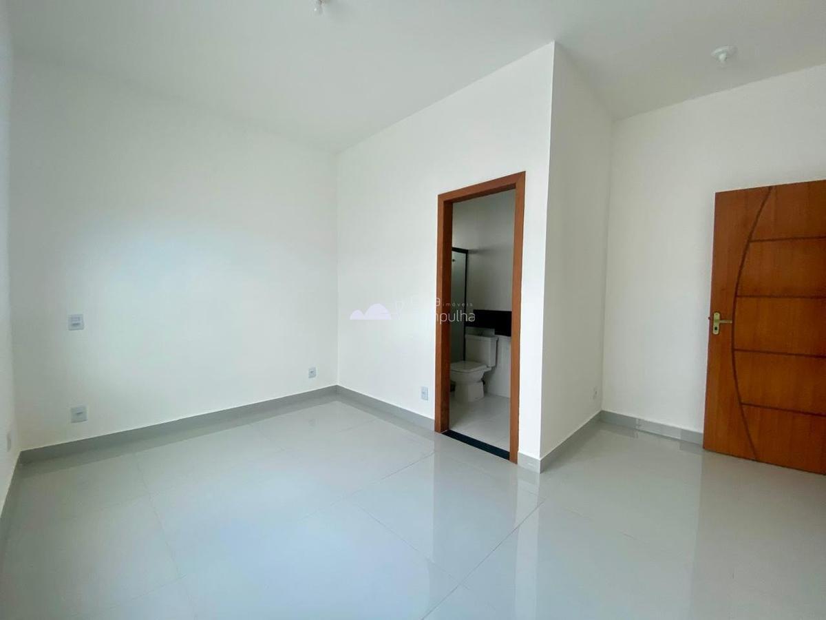 Casa, Novo Centro, 3 Quartos, 4 Vagas, 1 Suíte