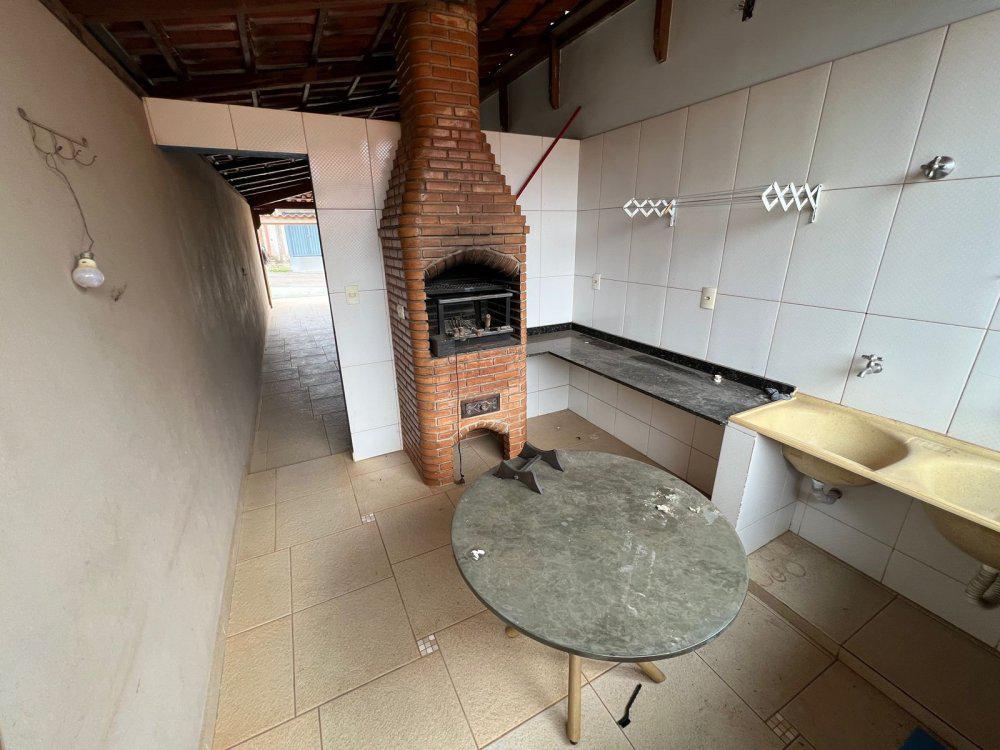 Casa, Brasília, 4 Quartos, 3 Vagas, 1 Suíte