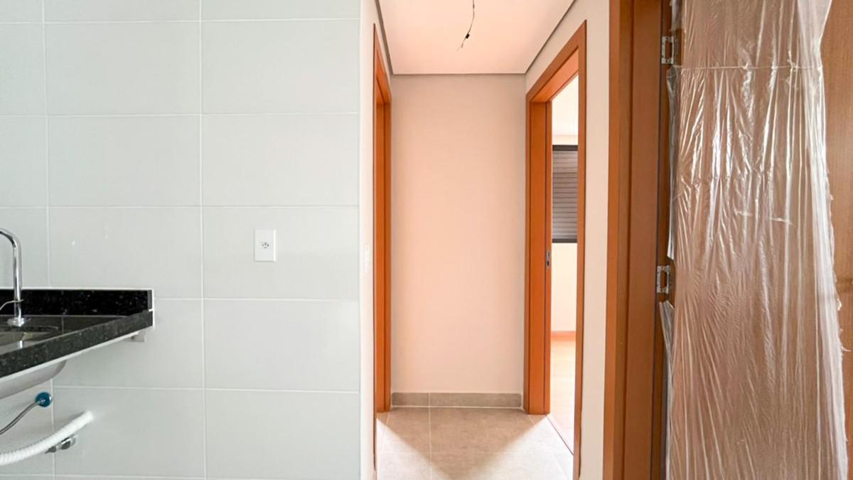 Apartamento, Funcionários, 2 Quartos, 1 Vaga, 1 Suíte