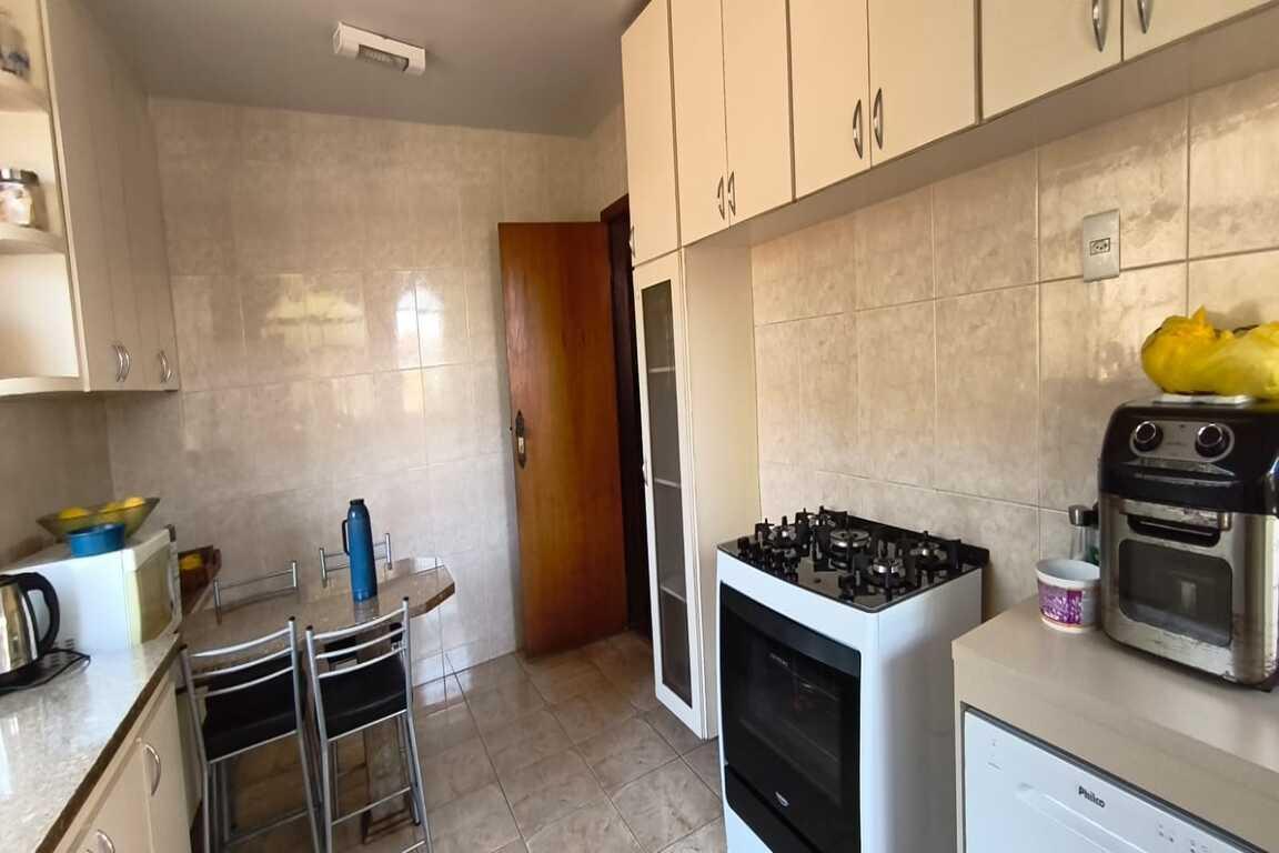 Casa, São Bernardo, 5 Quartos, 4 Vagas, 1 Suíte