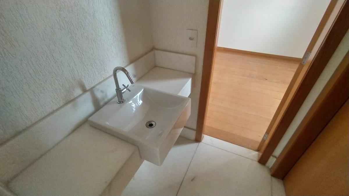 Cobertura, Buritis, 4 Quartos, 5 Vagas, 1 Suíte