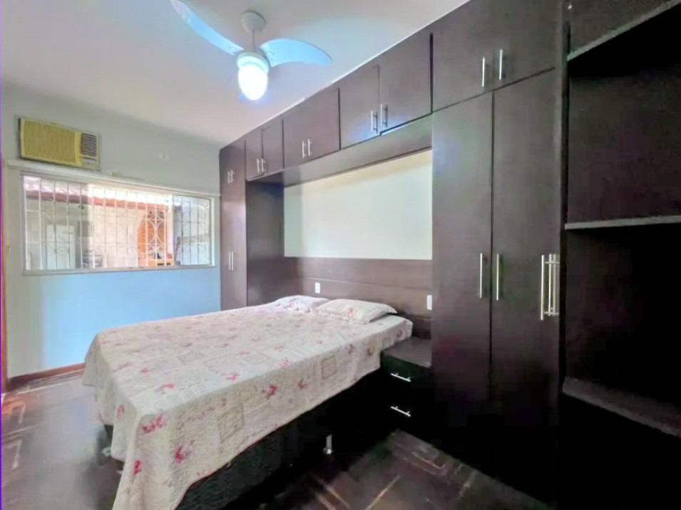 Casa, Castelo, 3 Quartos, 2 Vagas, 1 Suíte