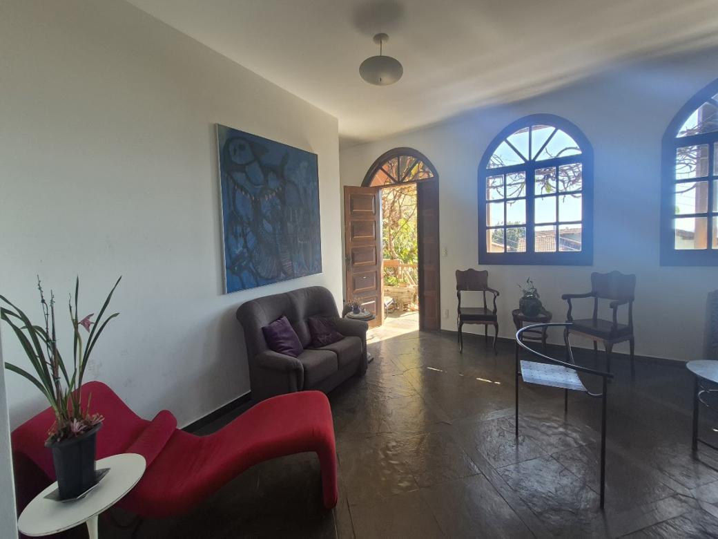 Casa, São Lucas, 4 Quartos, 8 Vagas, 2 Suítes