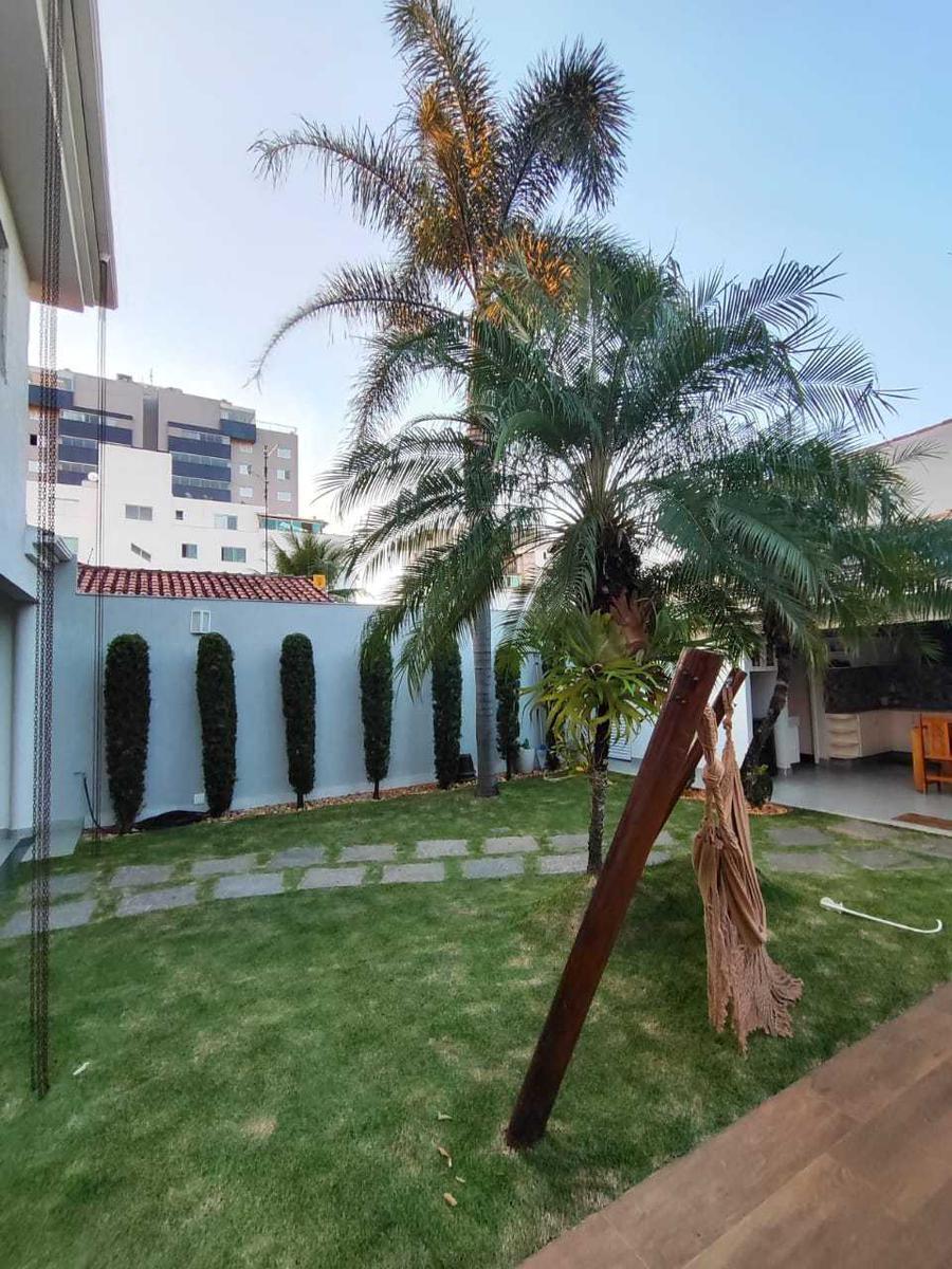 Casa, Castelo, 4 Quartos, 4 Vagas, 1 Suíte