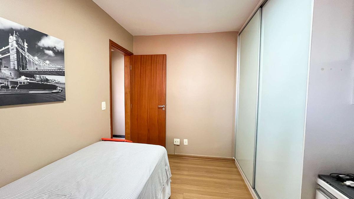 Apartamento, Sagrada Família, 3 Quartos, 2 Vagas, 1 Suíte