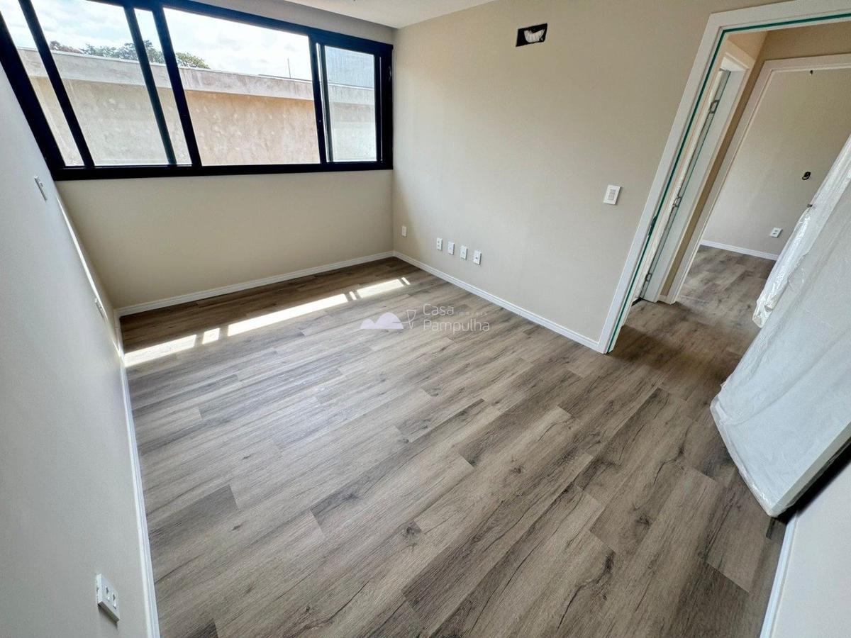 Casa, Trevo, 4 Quartos, 4 Vagas, 2 Suítes