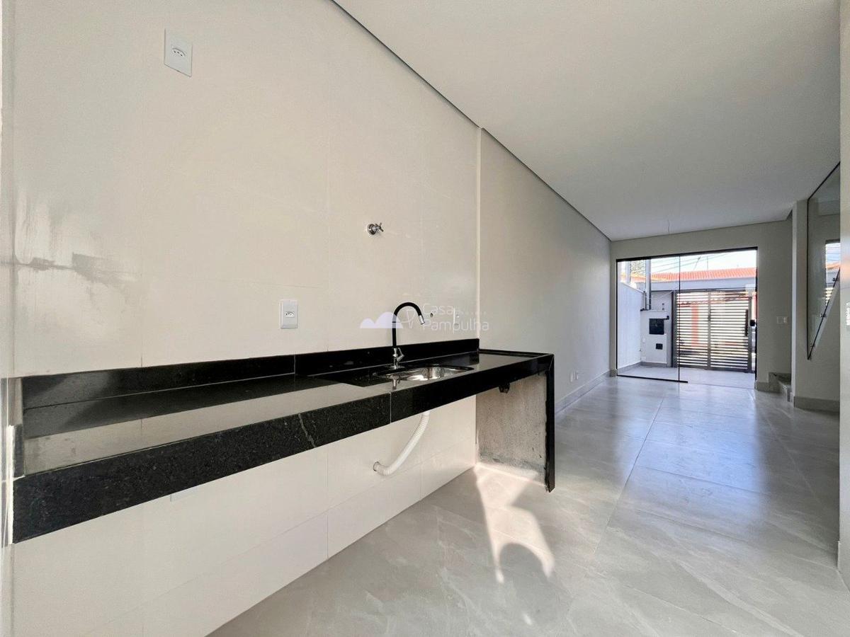 Casa, Planalto, 2 Quartos, 1 Vaga, 2 Suítes