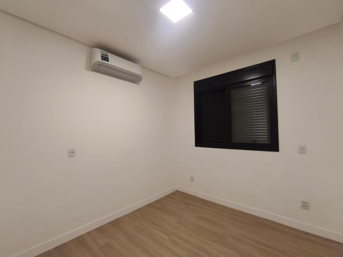 Casa, Trevo, 4 Quartos, 4 Vagas, 3 Suítes