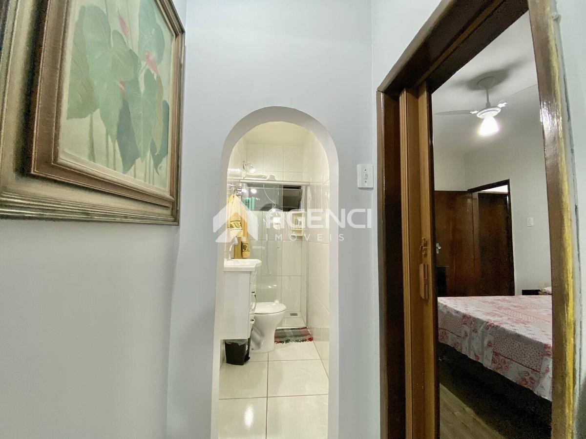 Casa, Santa Maria, 5 Quartos, 0 Vaga, 3 Suítes