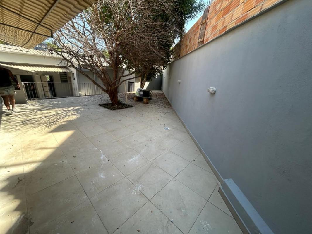 Casa, Vila Paris, 3 Quartos, 0 Vaga, 1 Suíte
