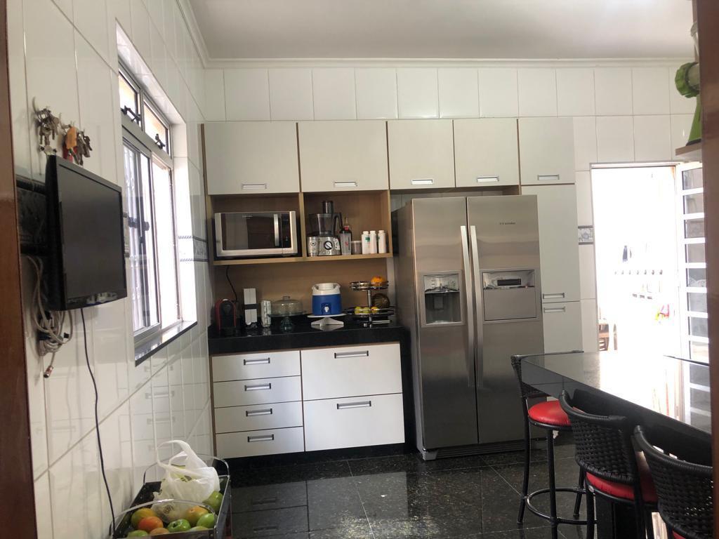 Casa, Serrano, 3 Quartos, 4 Vagas, 1 Suíte