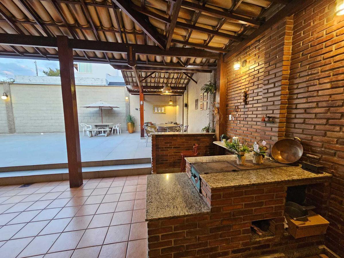 Casa, Castelo, 5 Quartos, 4 Vagas, 1 Suíte