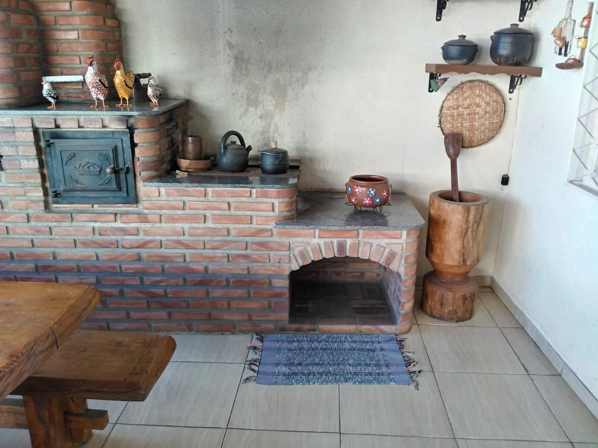 Casa, Fernão Dias, 3 Quartos, 5 Vagas, 1 Suíte