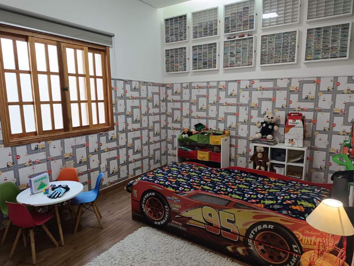 Casa, Jardim América, 3 Quartos, 4 Vagas, 2 Suítes