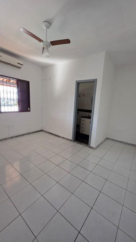 Casa, Jardim Leblon, 2 Quartos, 5 Vagas, 1 Suíte