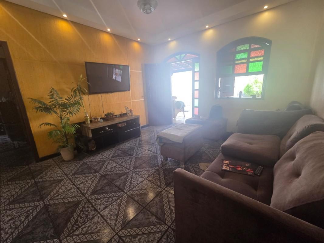 Casa, Coqueiros, 5 Quartos, 4 Vagas, 2 Suítes