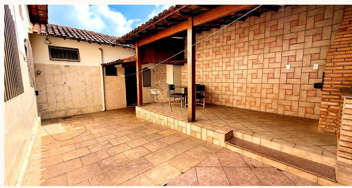 Casa, Alípio de Melo, 3 Quartos, 2 Vagas, 1 Suíte
