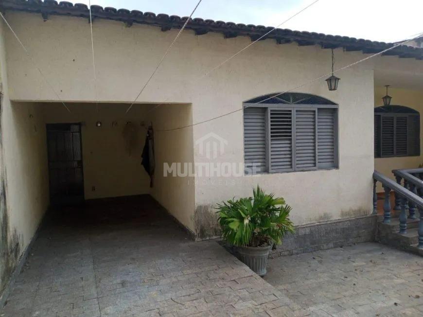 Casa, Campo Alegre, 3 Quartos, 2 Vagas