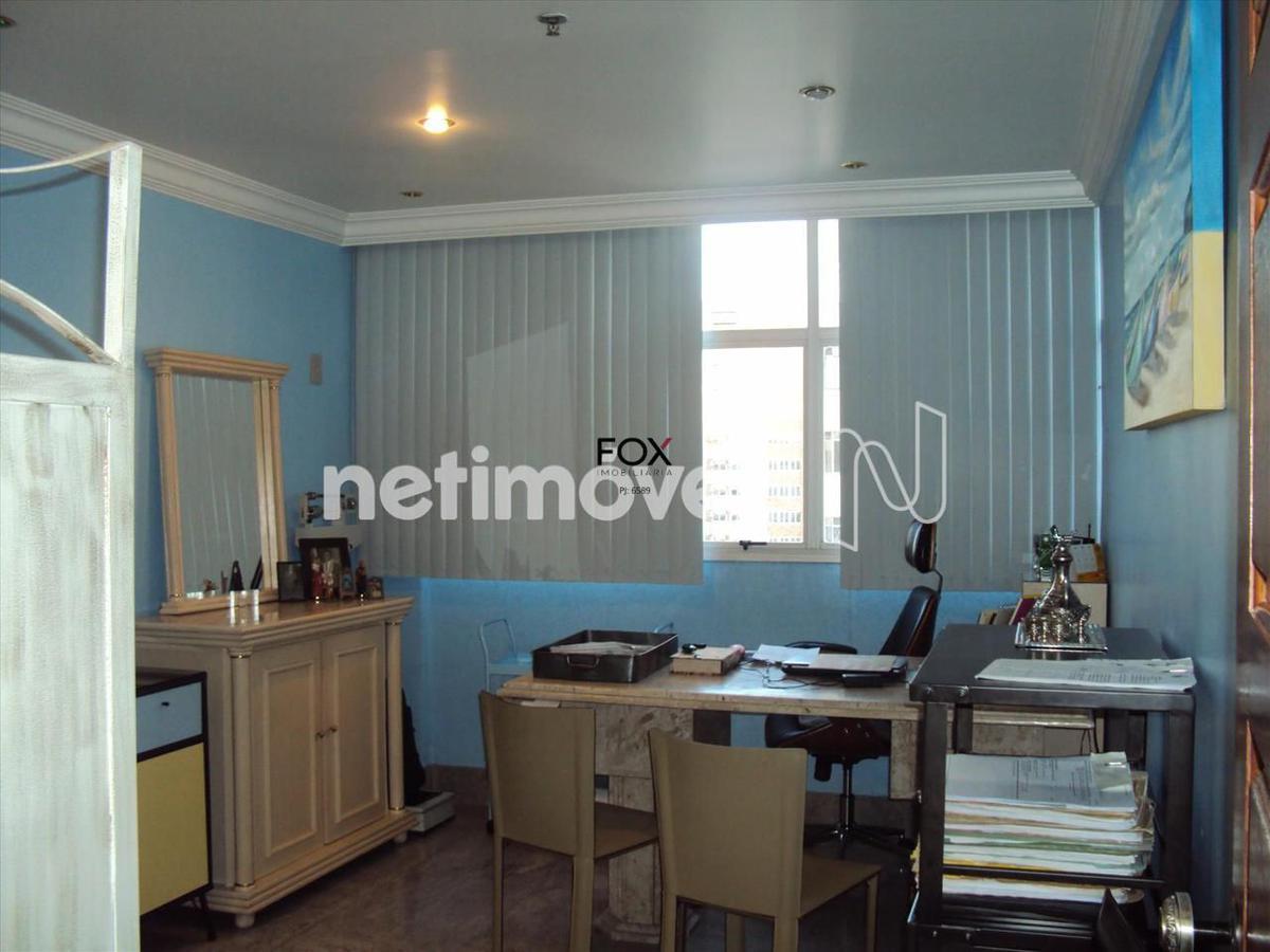 Sala, Barro Preto, 0 Quarto, 2 Vagas