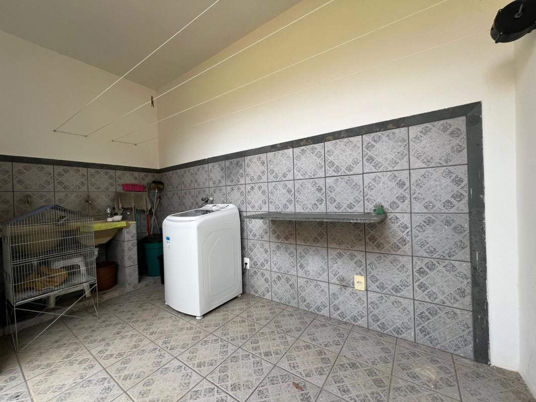 Casa, Planalto, 3 Quartos, 6 Vagas, 1 Suíte