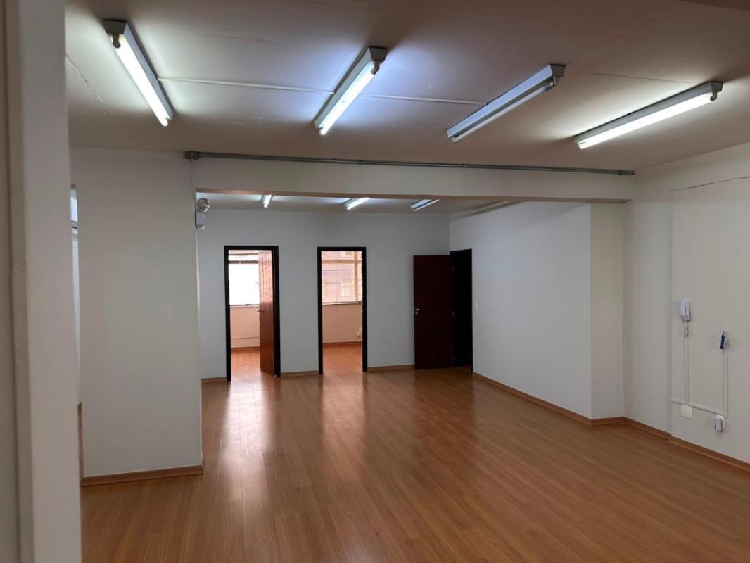Sala, Centro, 0 Quarto, 1 Vaga