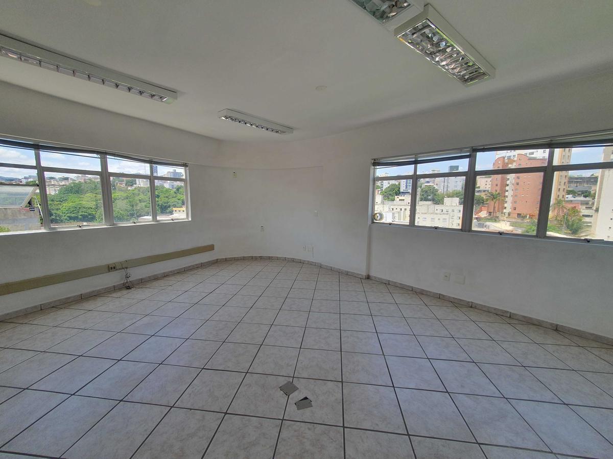 Sala, Nova Granada, 0 Quarto, 1 Vaga