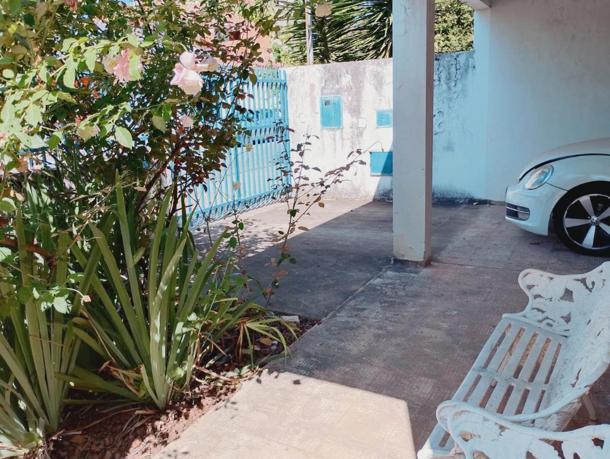Casa, Santa Branca, 3 Quartos, 4 Vagas, 1 Suíte
