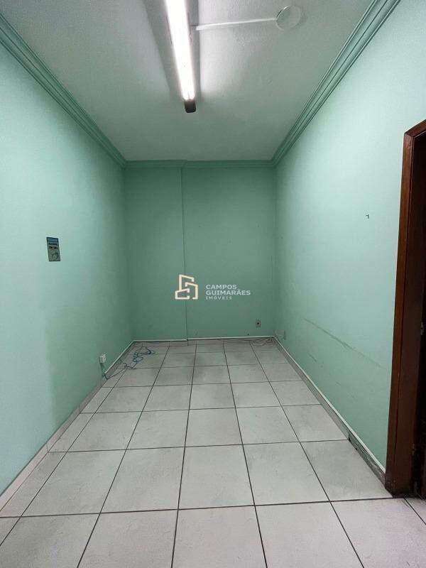 Sala, Centro