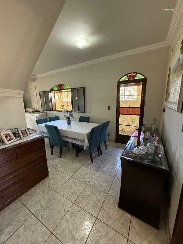 Casa, Frimisa, 4 Quartos, 0 Vaga, 1 Suíte