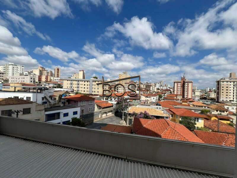 Apartamento, Floresta, 3 Quartos, 2 Vagas, 1 Suíte