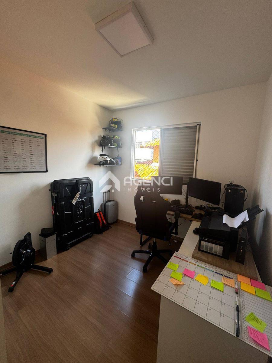 Apartamento, Castelo, 3 Quartos, 0 Vaga, 1 Suíte